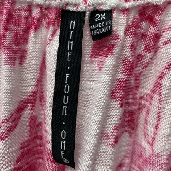 U women's Nine Four One pink floral stretch plus size top 2X - Picture 2 of 4